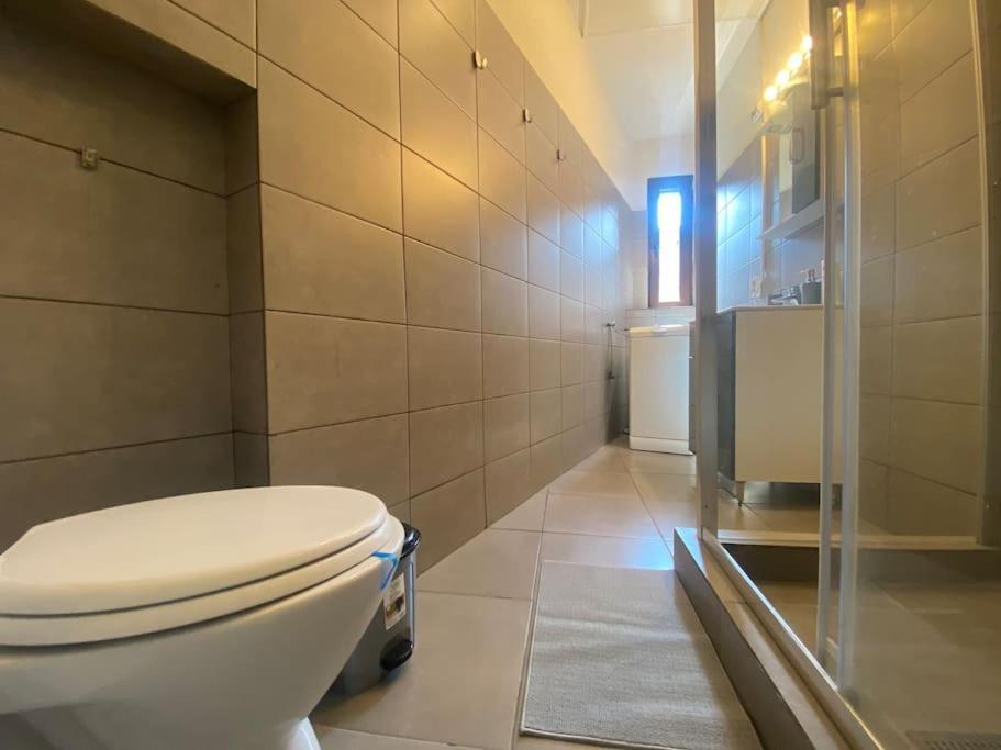 2 Bedroom Apartment With Terrace In City Center Bucureşti Exterior foto